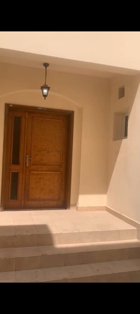 للايجار فيلا بالدحيل داخل مجمع - 5