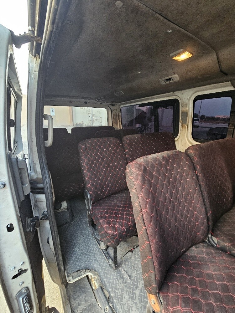Bus Nissan urvan - 3
