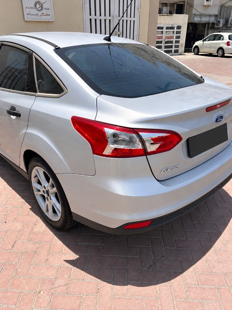 Ford for sale-needs engine parts - 2
