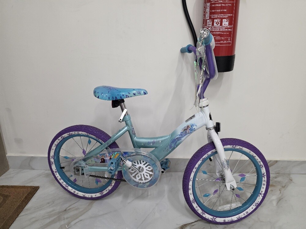 girls bicycle 6 years + old - 1