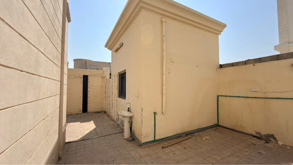 فيلا سبع غرف نوم مع غرفة سايق - 20