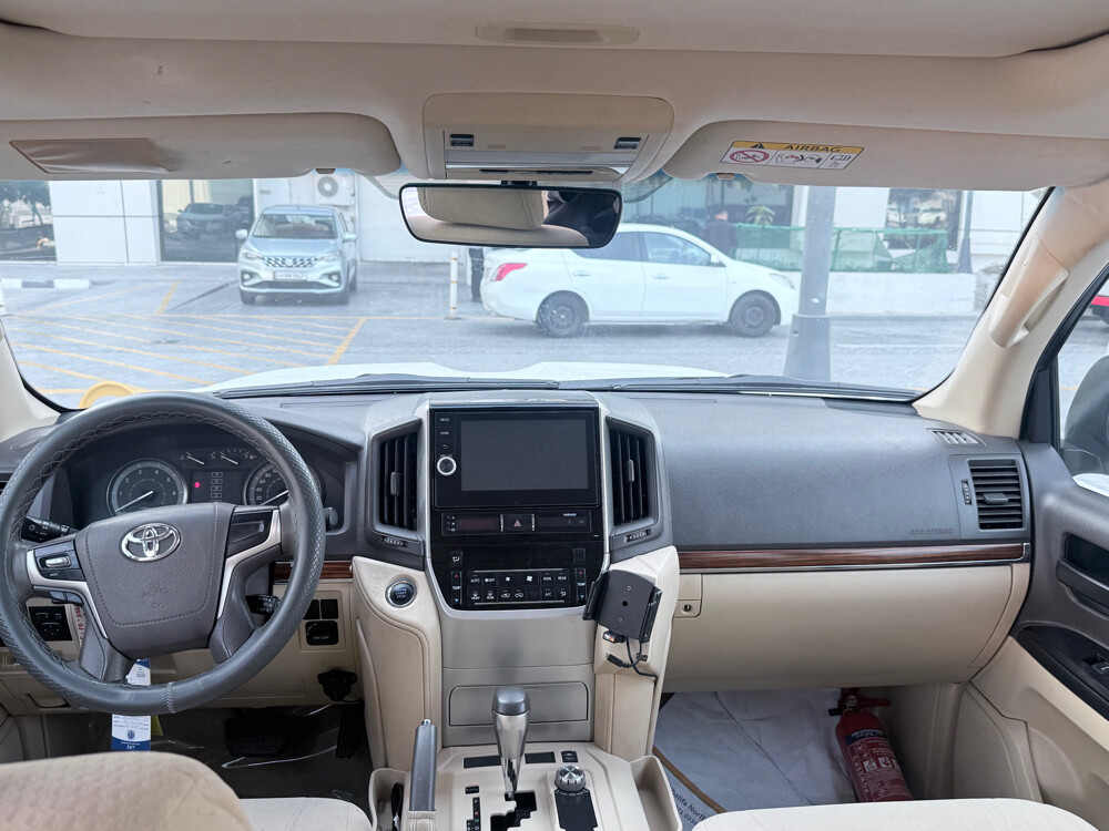 LAND CRUISER GXR V8 - 4
