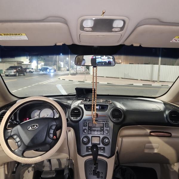 Kia Carens - 1