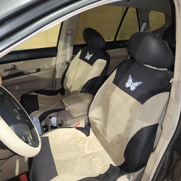 Kia Carens - 4