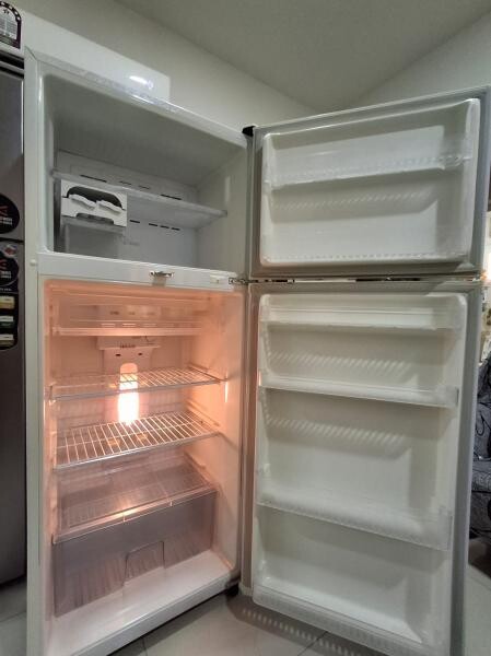 Daewoo 350L Used Refrigerator - 5