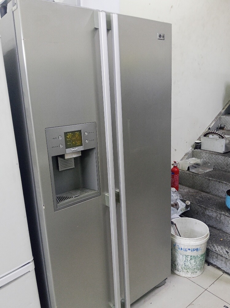 LG Double door Refrigerator - 2