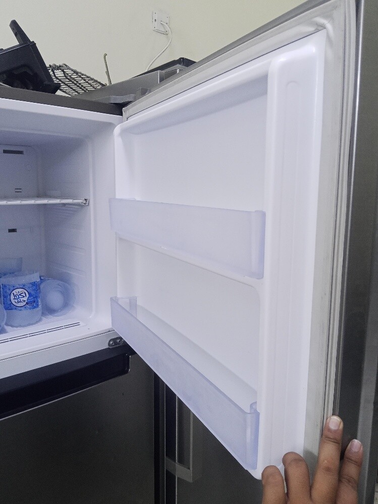 Samsung refrigerator available - 4