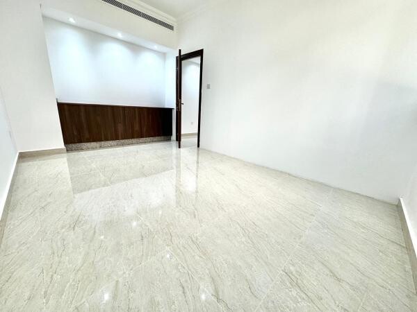 SPACIOUS 2 BHK | SEMI FURNISHED - 13