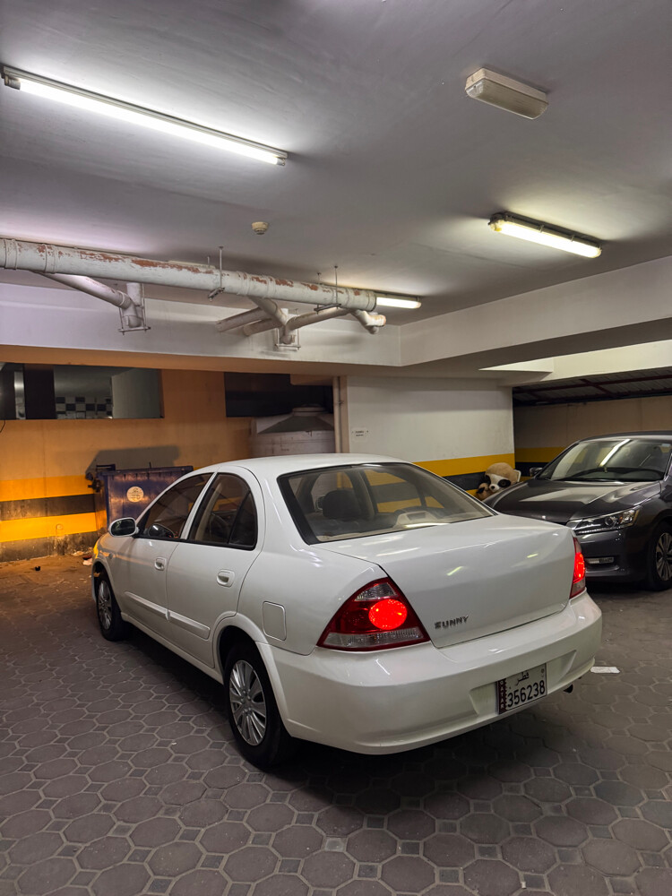 Nissan Sunny 2010 Perfect Condition - 5