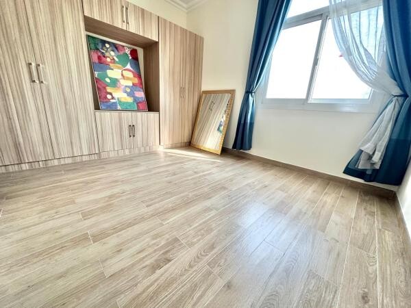 SPACIOUS 2BHK MASTER SEMI FURNISHED - 11