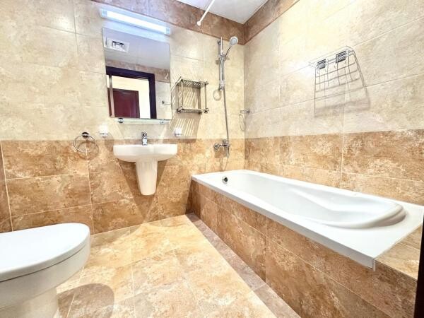 SPACIOUS 2BHK MASTER SEMI FURNISHED - 13