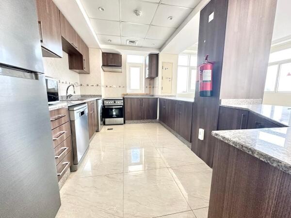 SPACIOUS 2BHK MASTER SEMI FURNISHED - 3