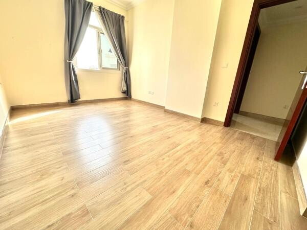 SPACIOUS 2BHK MASTER SEMI FURNISHED - 9