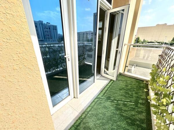 SPACIOUS 2BHK MASTER SEMI FURNISHED - 1