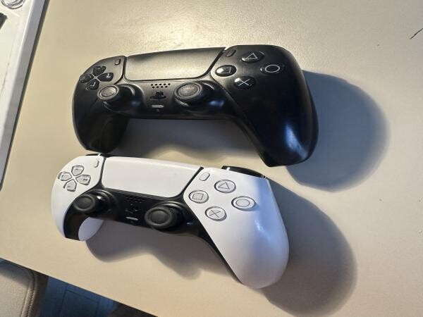 PS5 Controller in great condition - 3