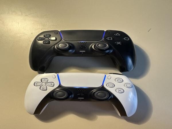 PS5 Controller in great condition - 1