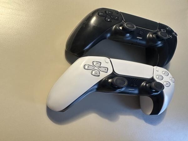 PS5 Controller in great condition - 4
