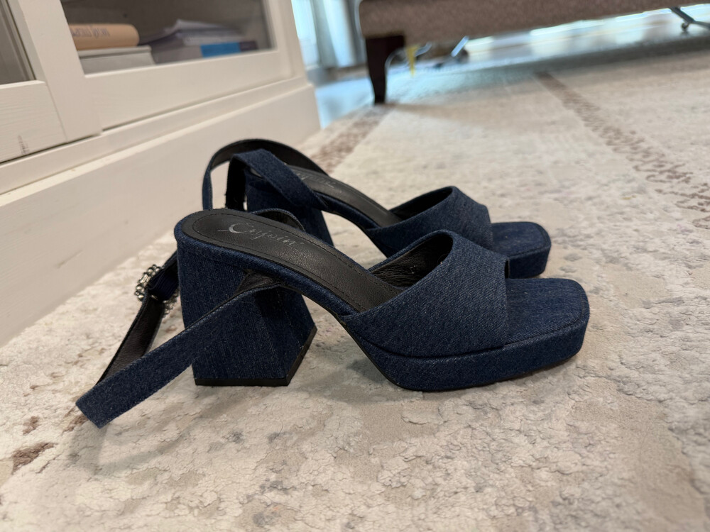 Set of 3 pairs of heels - 8