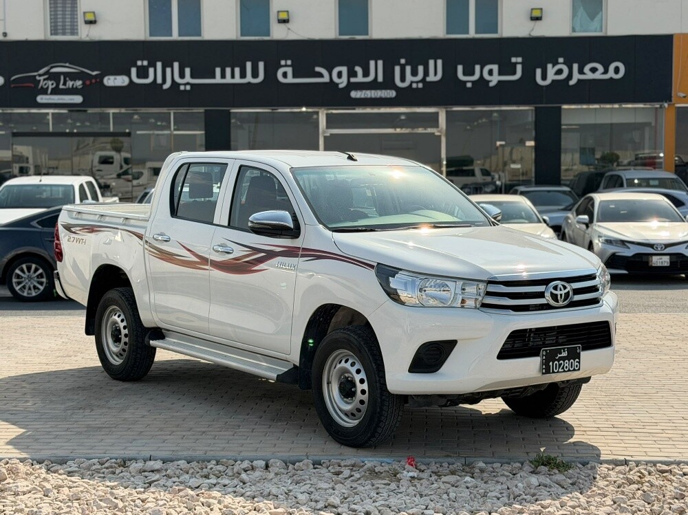 هايلوكس بترول دفع رباعي ٢٠٢٢ - 1