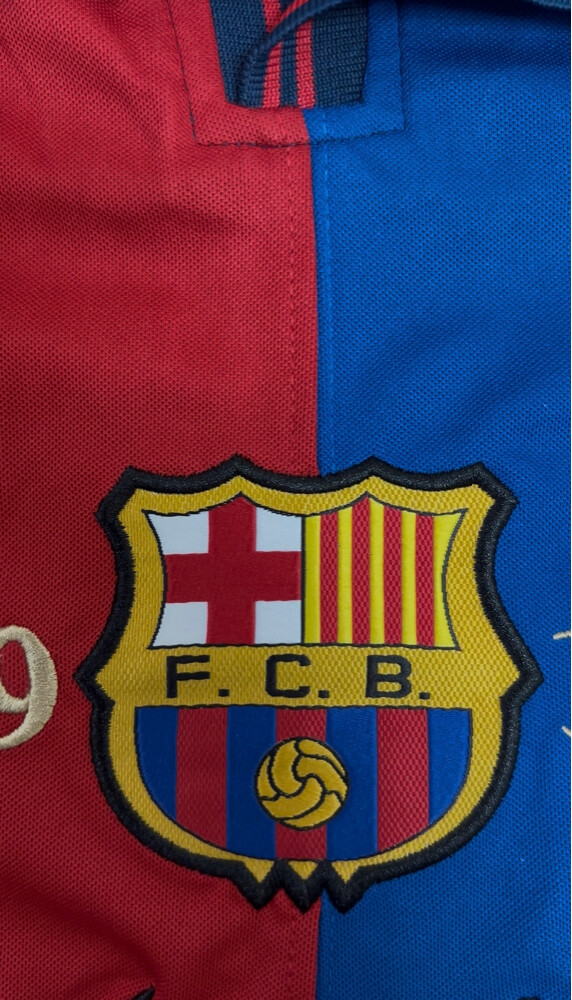 تيشيرت برشلونه ١٩٩٩ - 4