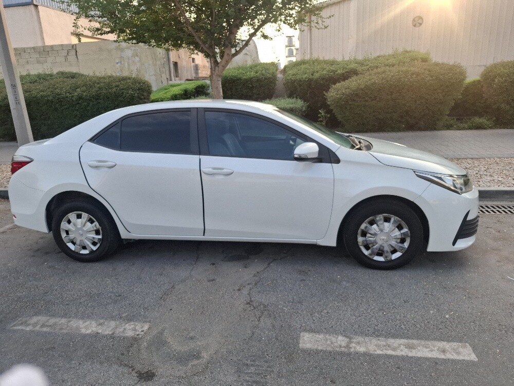 Toyota Corolla - 4