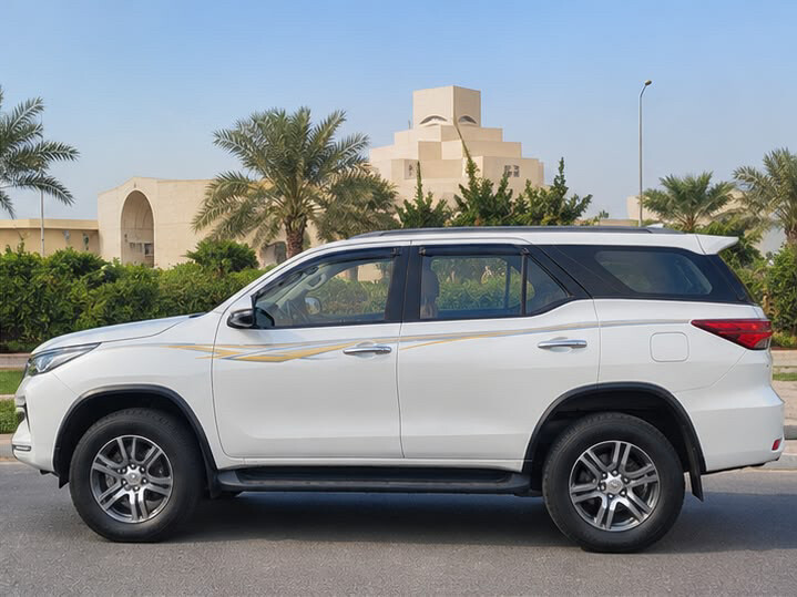 toyota fortuner - 1