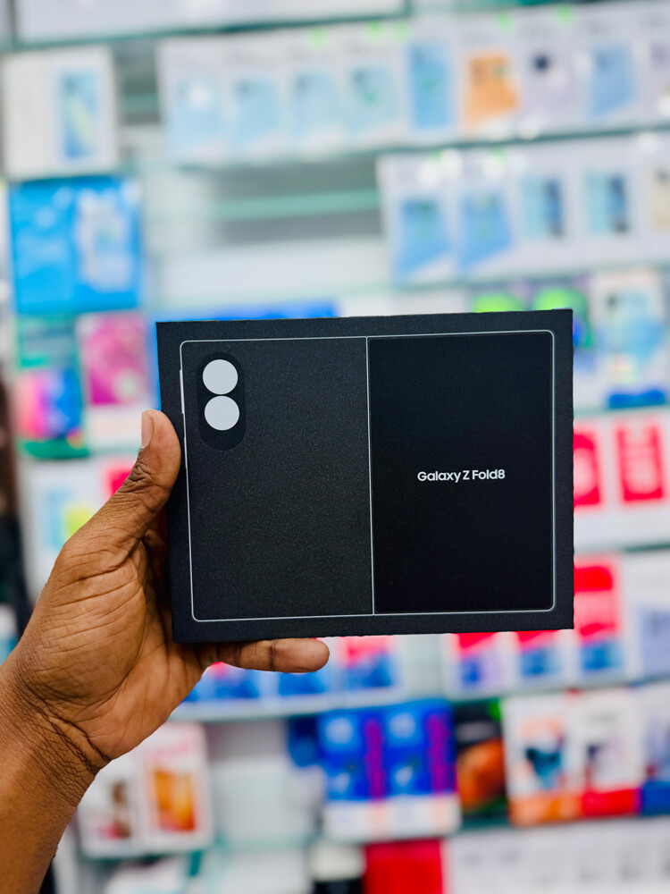 Samsung Galaxy Z Fold 8 - 1