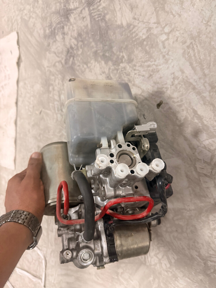 Land Cruiser ABS - 6