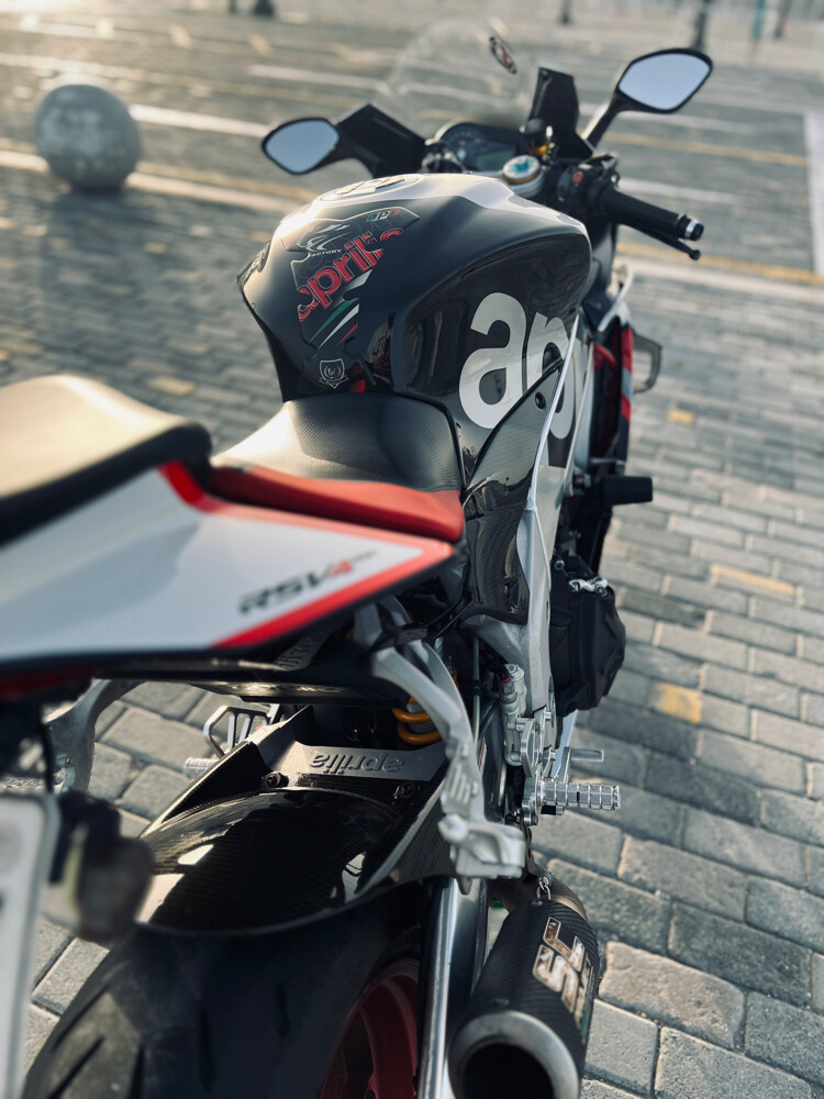 Aprilia RSV4 2014 - 4