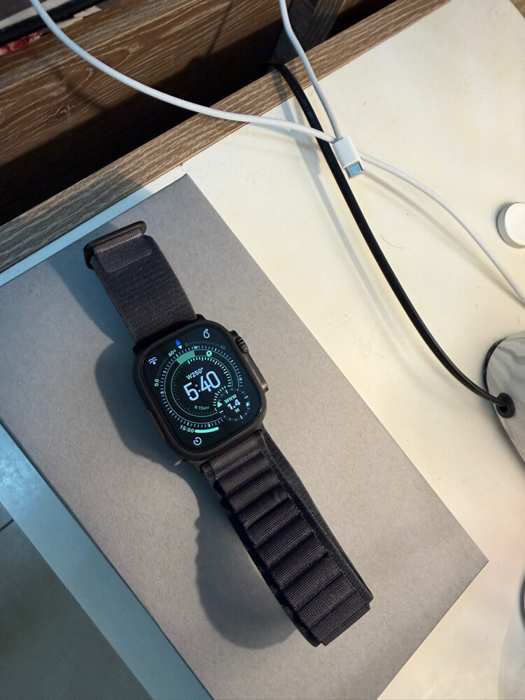 Apple Watch Ultra 3 - 1