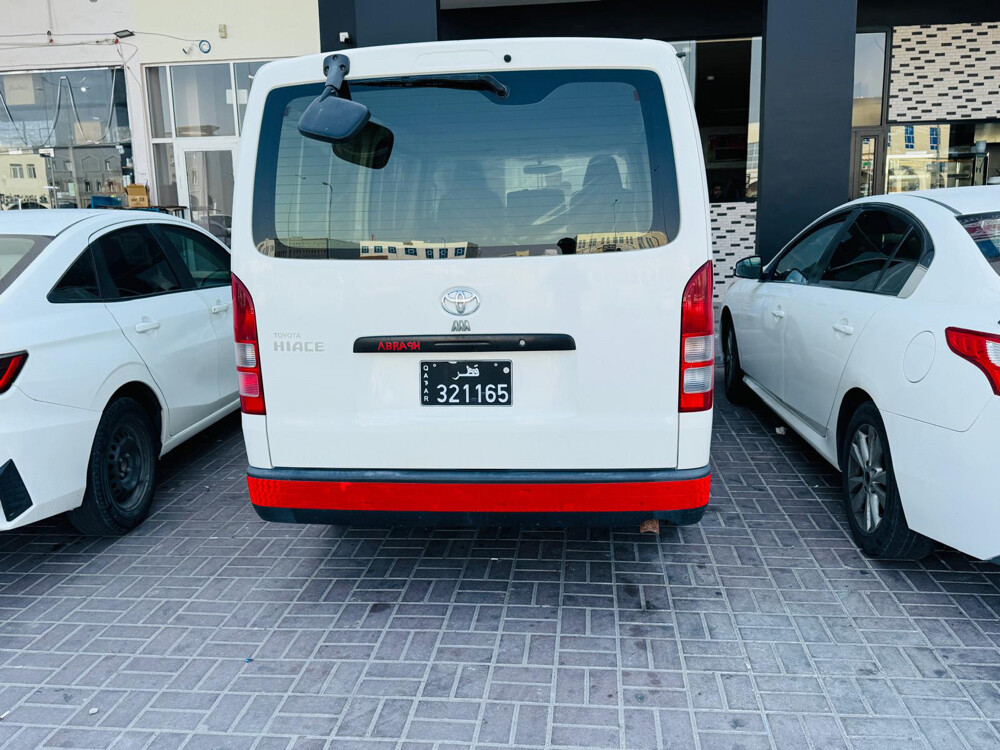 toyota hiace cargo van - 5