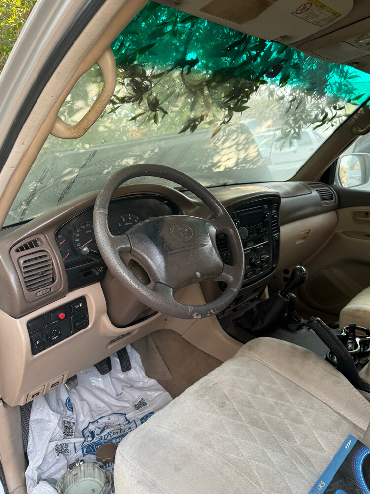 Land cruiser  - 4