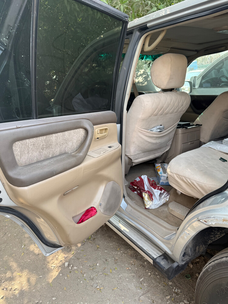 Land cruiser  - 3