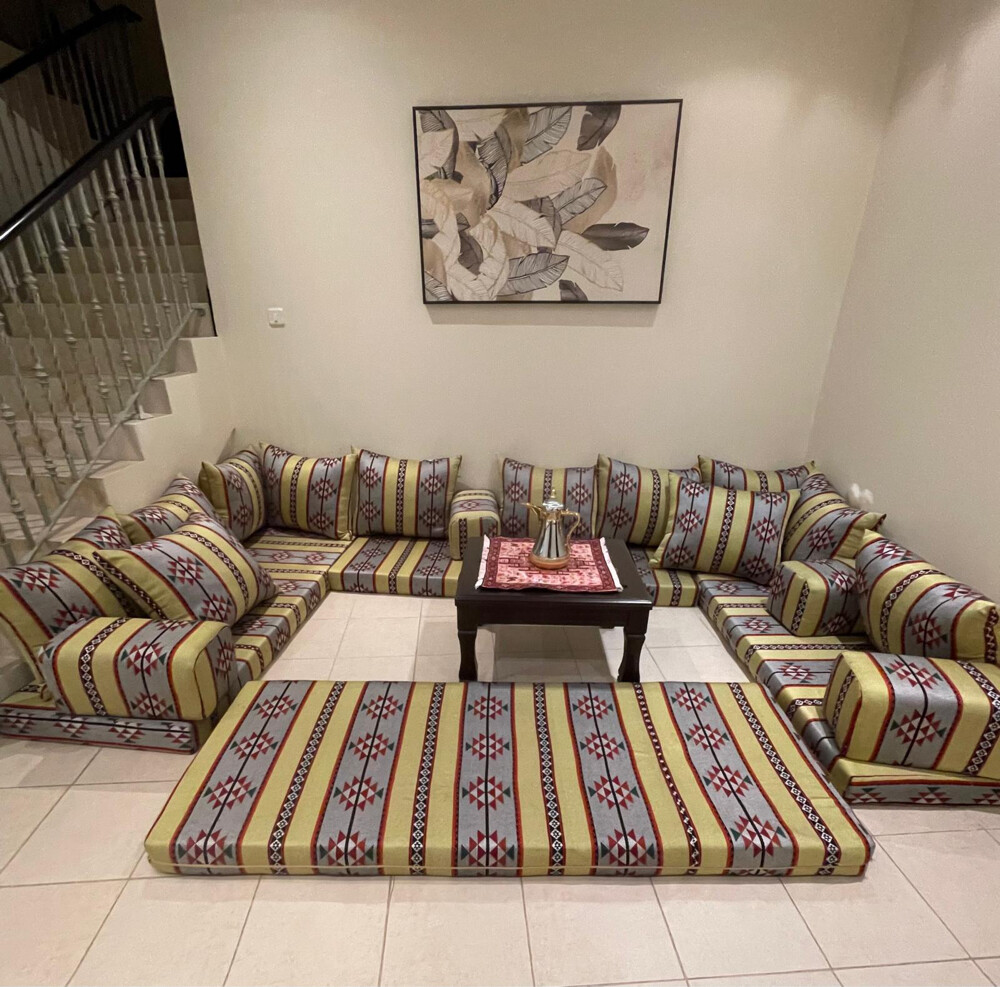 Majilis set with table - 1