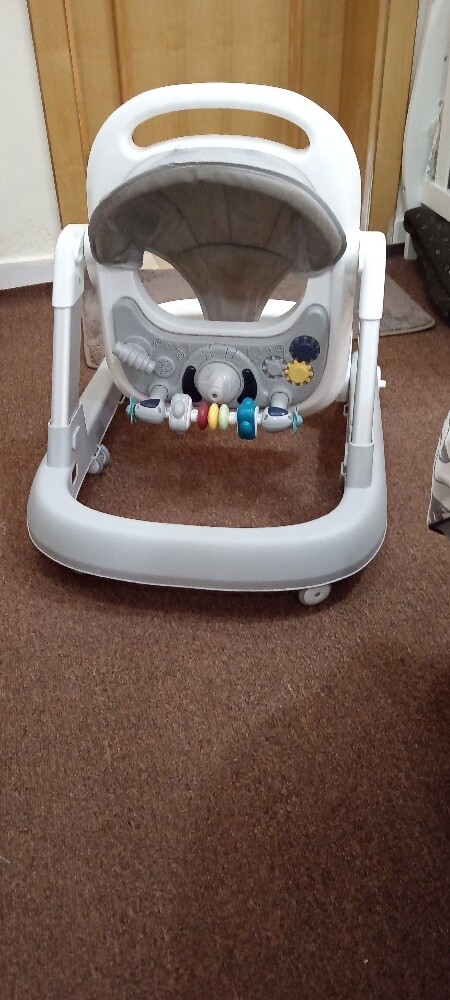 Adjastable walker and  Car Seat - 4