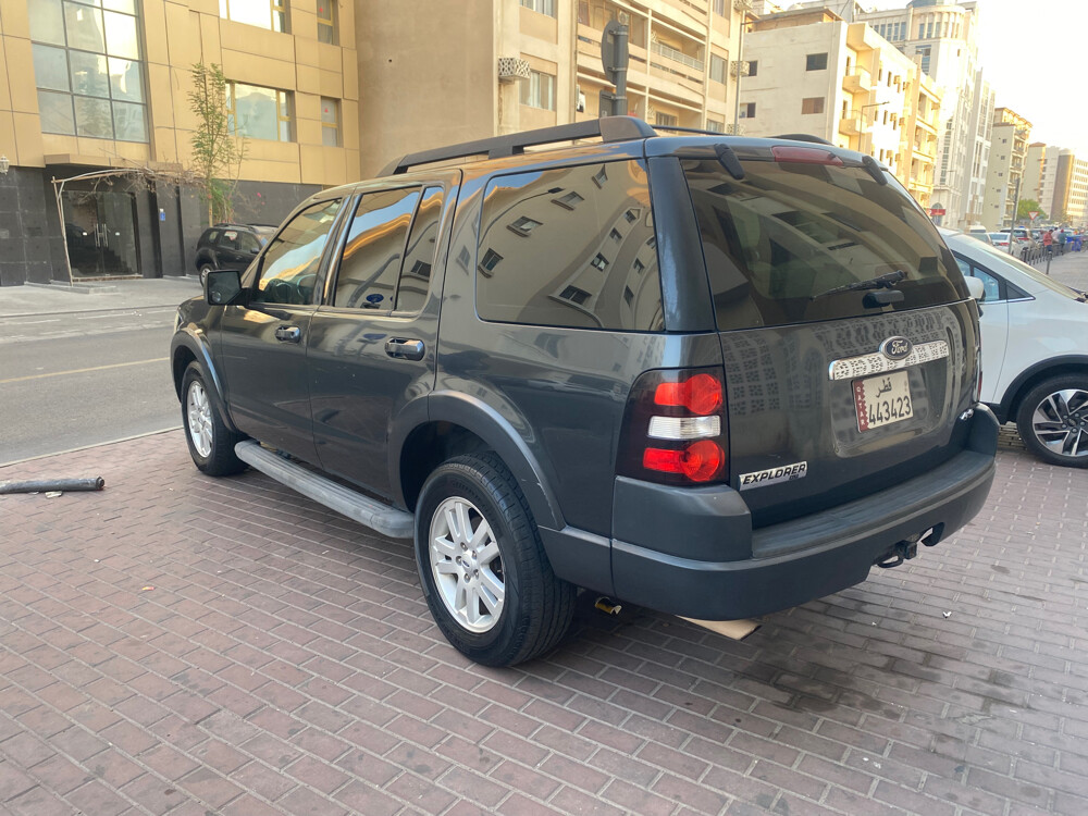 ford explorer 2010 model  - 8