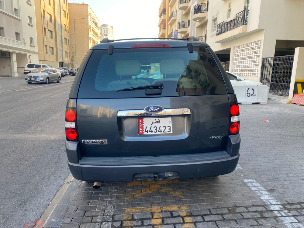 ford explorer 2010 model  - 21
