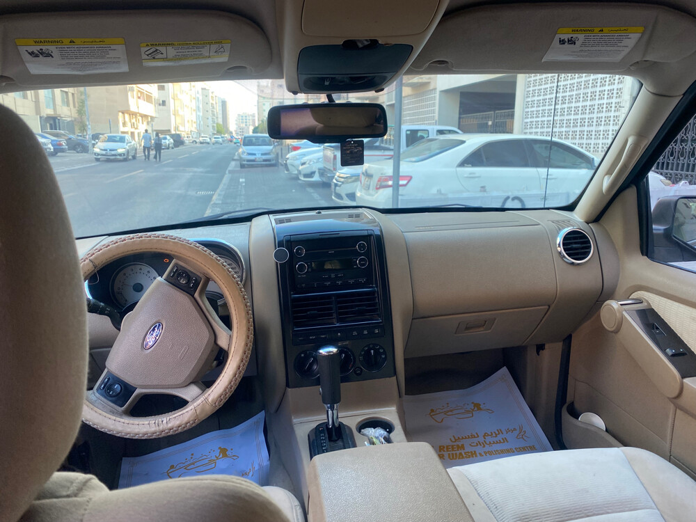 ford explorer 2010 model  - 14