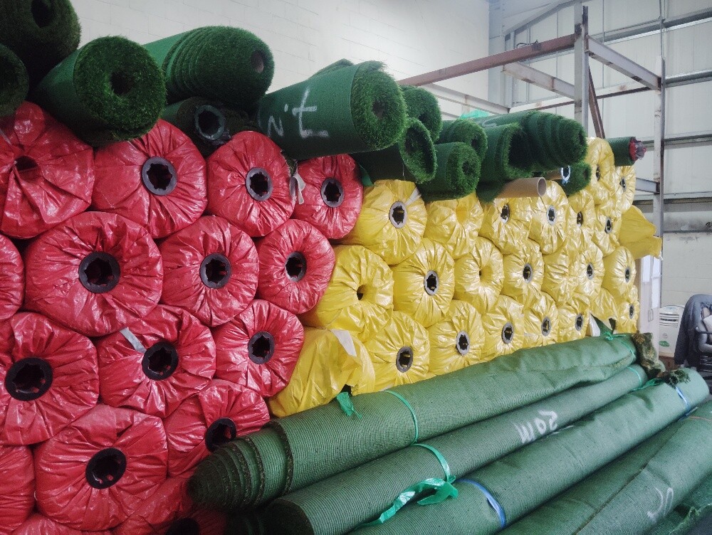 Artificial grass carpet and decor - 14