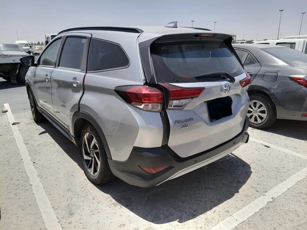 toyota rush - 1