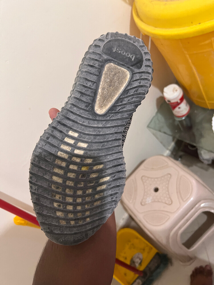 adidas yeezy boost - 4