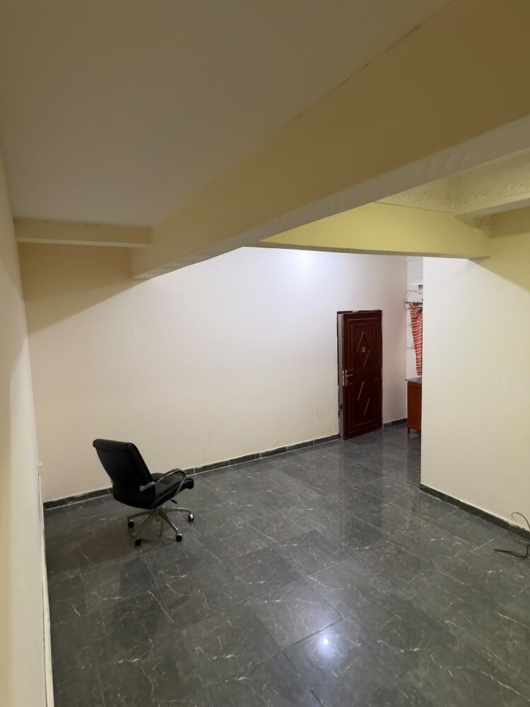 studia at lnasar near mirqab mall - 6