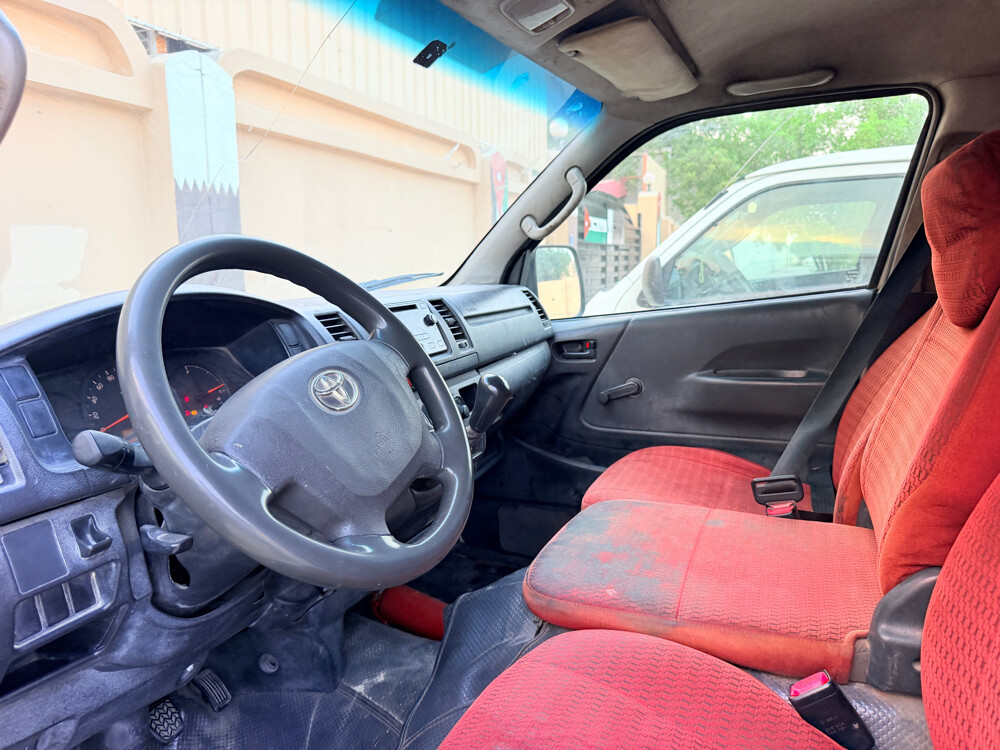 Hiace 2014 - 3