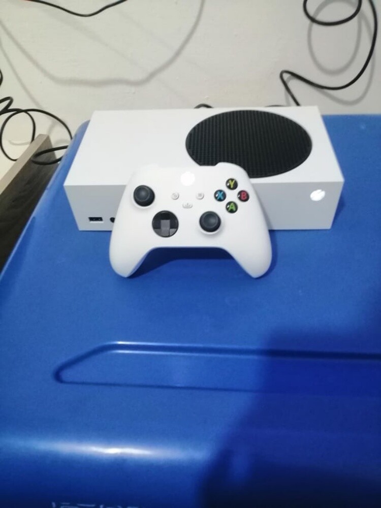xbox series s - 1