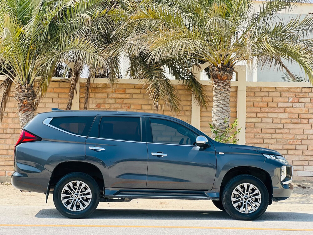 MITSUBISHI MONTERO SPORT 2022 - 5