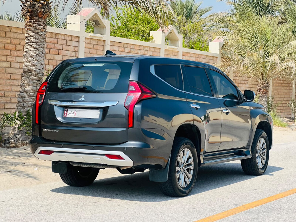 MITSUBISHI MONTERO SPORT 2022 - 6