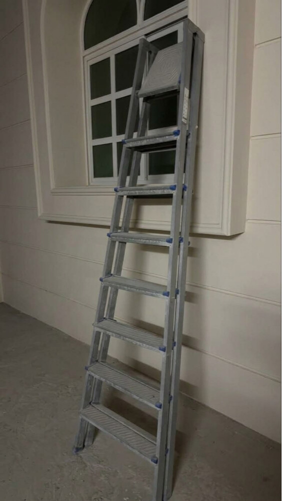 2 ladders  - 2