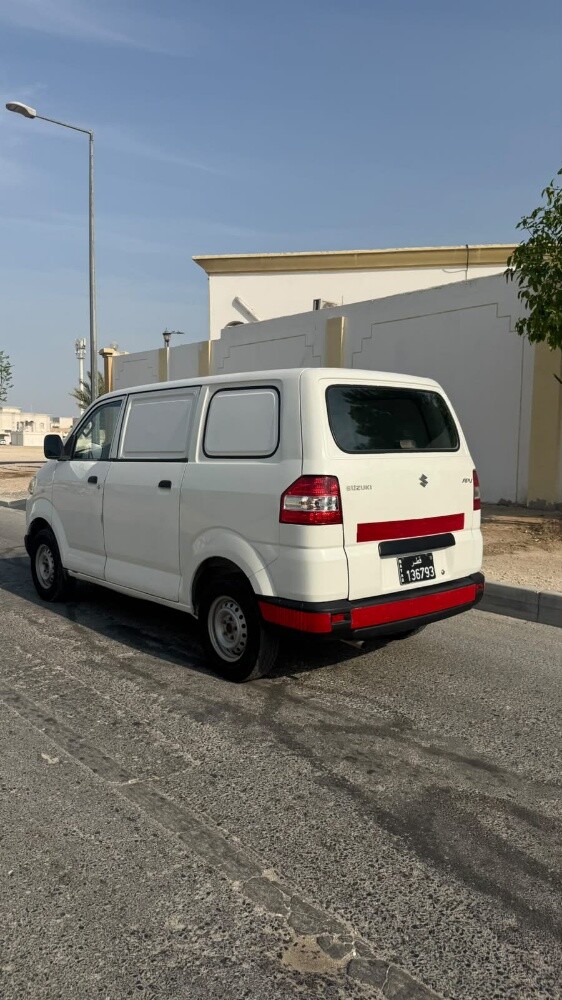 Suzuki apv - 4