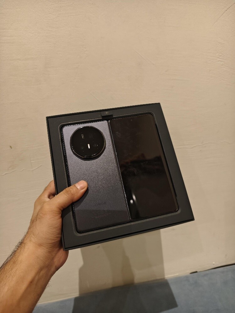 Honor Magic v5 16+512gb - 4