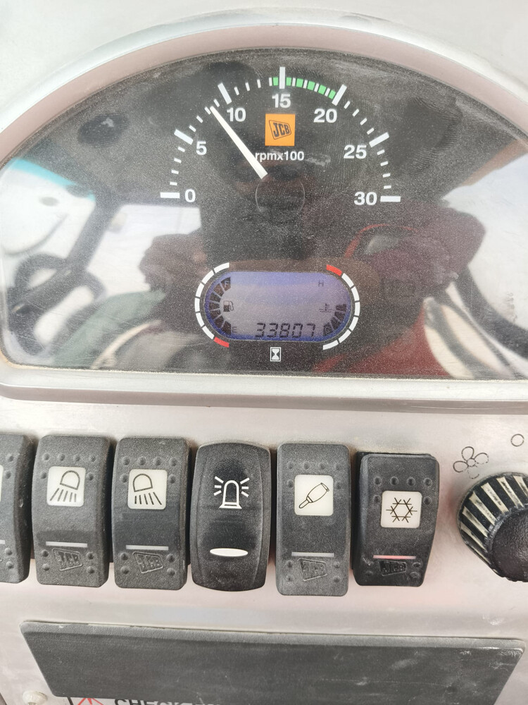 للبيع باكلودار ٢٠٢٤ - 3